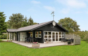 3 Bedroom Lovely Home In Væggerløse
